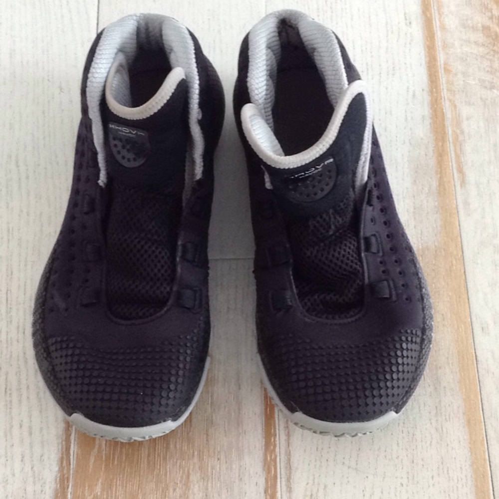 Under Armour Hovr Havoc basketball sneaker